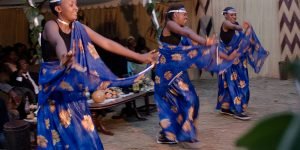 1200px-Rwandan_dancers